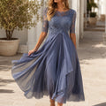 Evelyn – Elegant Lace Midi Dress